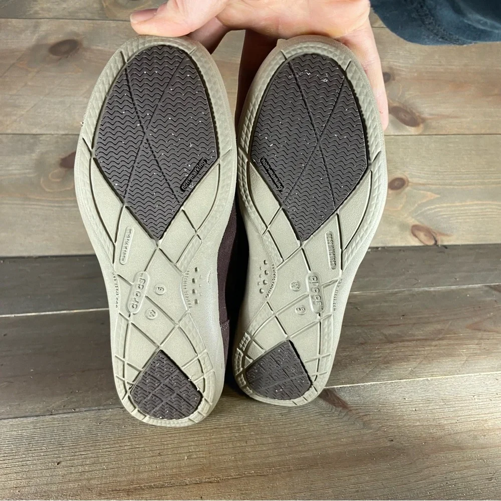 Crocs Adela womens size 5 shoes brown suede pull on lined snow boots